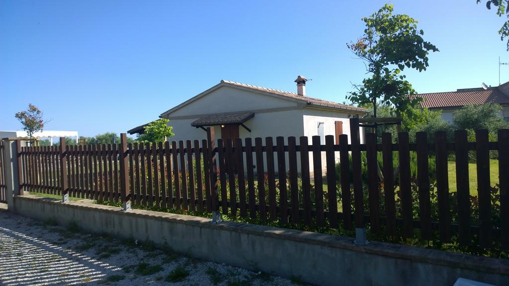Agriturismo La Casa Della Lavanda - Il Rustico Marina di Montemarciano Exterior foto